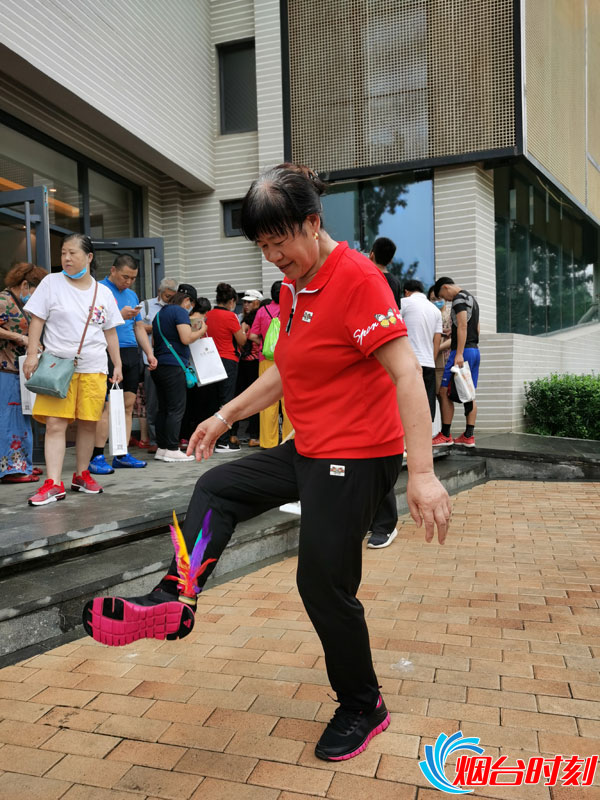 燃爆!扁山文旅体育公园首秀襄城区大众足球联赛正式开赛(图1)